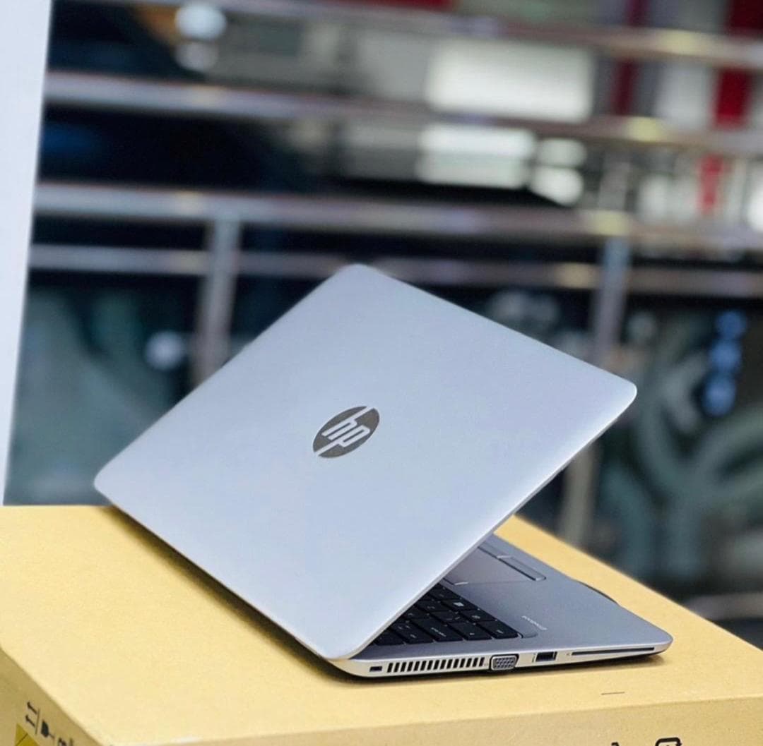 Hp EliteBook 725 G4 view 3