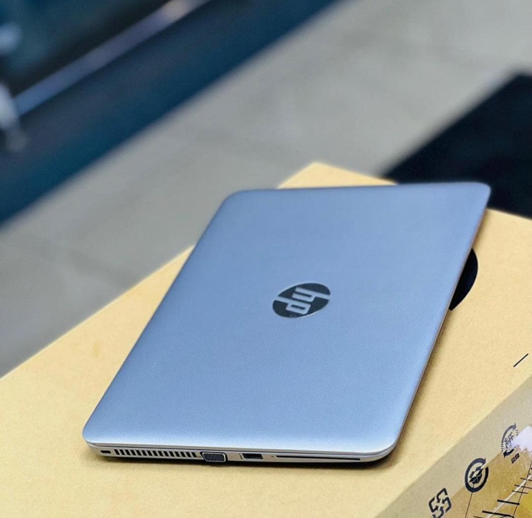 Hp EliteBook 725 G4 view 4