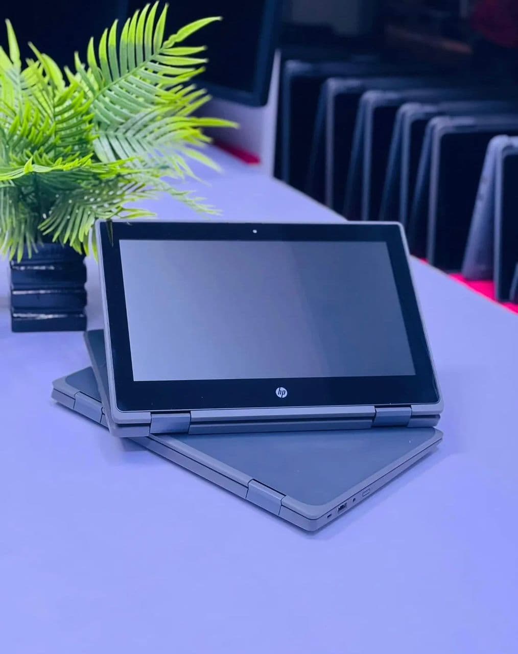 Hp probook 11 g5 EE view 3